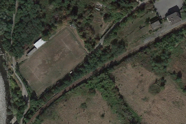 Il campo sportivo di Chiavazza visto dal satellite (foto Google Earth)