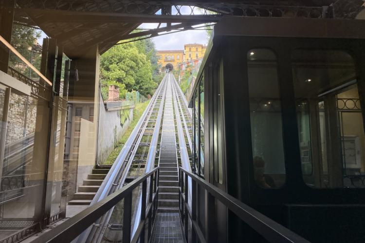 L'ascensore inclinato che da Biella sale al Piazzo