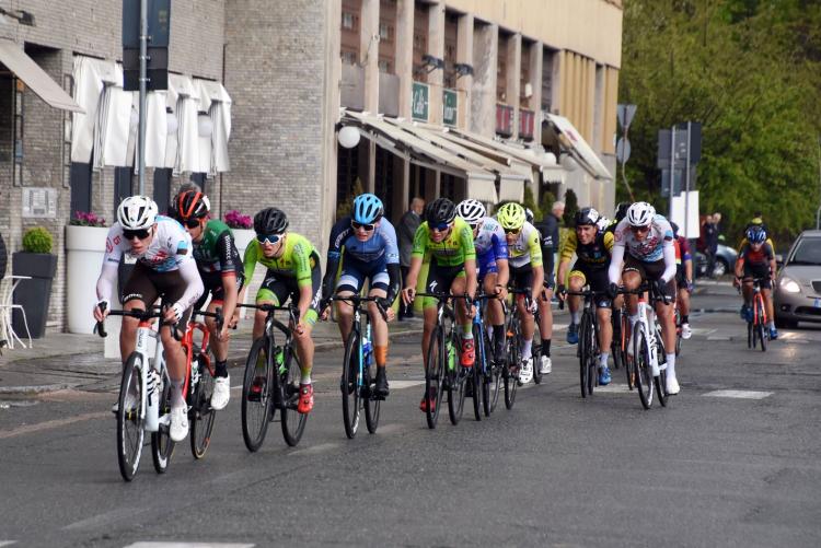 Una fase di gara del Giro della Provincia del 2022 (foto Micheletti)