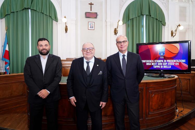 Moscarola, il sindaco Corradino e il presidente della Lega basket Gandini