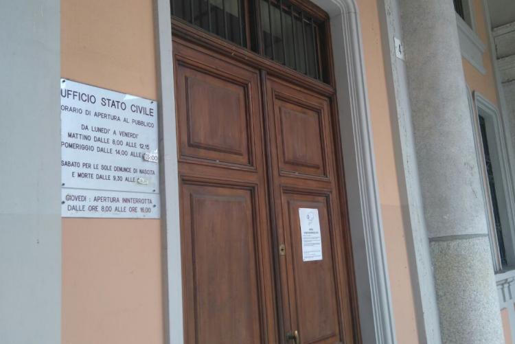 L'ingresso dell'ufficio di Stato Civile a palazzo Oropa