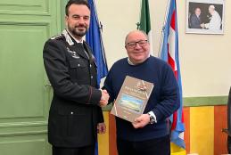 Il nuovo comandante provinciale dei carabinieri Marco Giacometti col sindaco