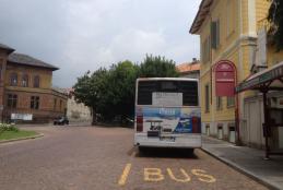 Il bus sostitutivo della Funicolare al capolinea di piazza La Marmora