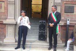 L'assessore alla cultura Teresa Barresi e il sindaco Marco Cavicchioli alla riapertura della Palazzina Piacenza