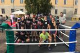 Il maestro Scaglione della Boxing club Biella con alcuni atleti